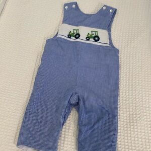GUC. Tractor smocked longall.
